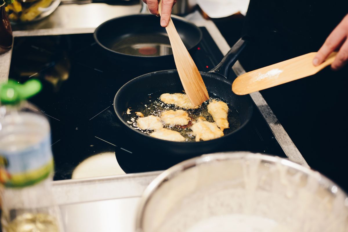 Come eliminare la puzza di frittura dalla cucina