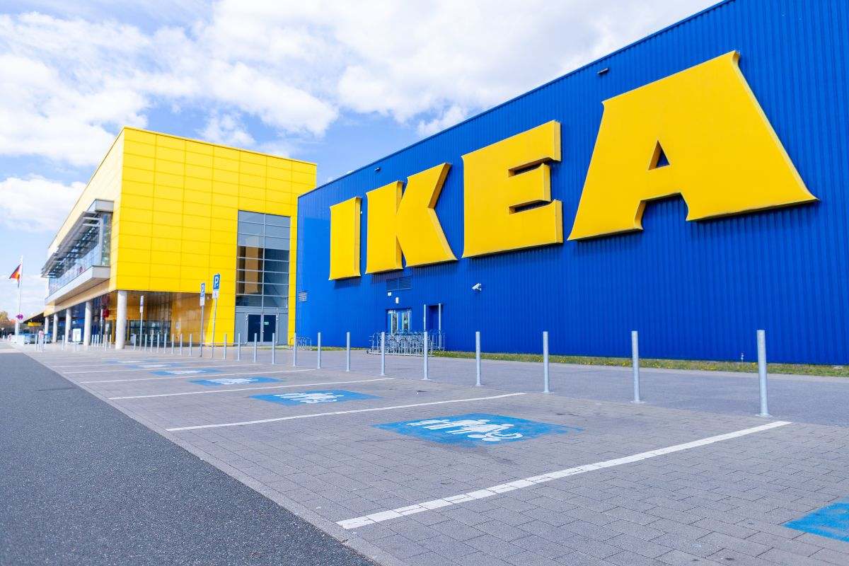 Ikea ÅSKMULLER: la nuova lampada